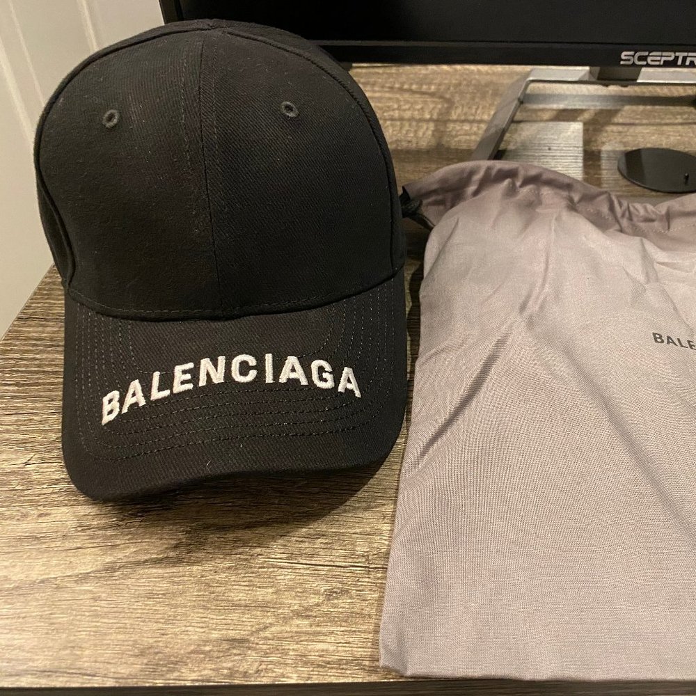 Balenciaga adjustable hat black